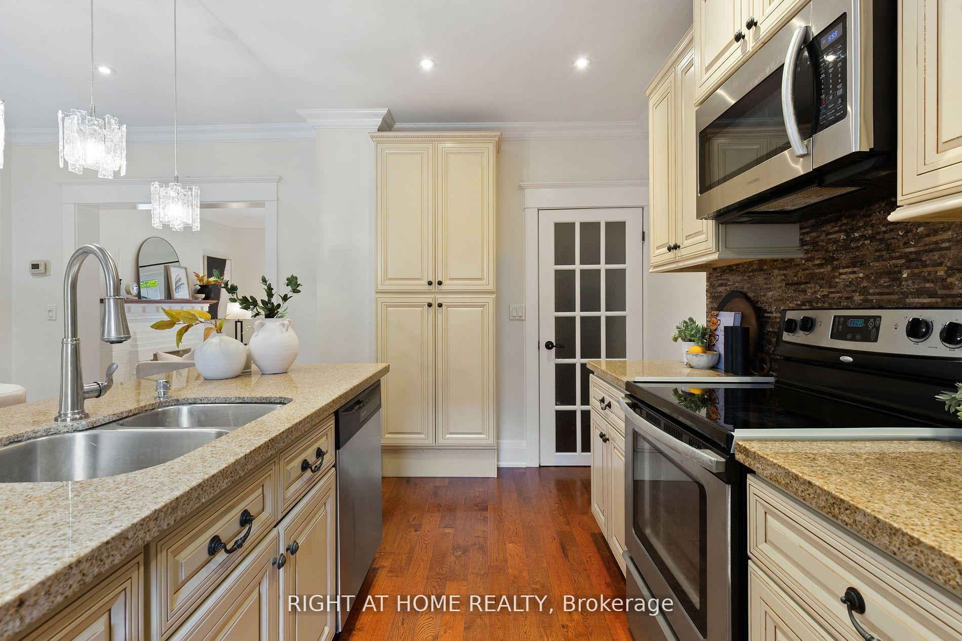 Photo 15 of 50 Iona Avenue, Toronto, East End-Danforth — HOMEH