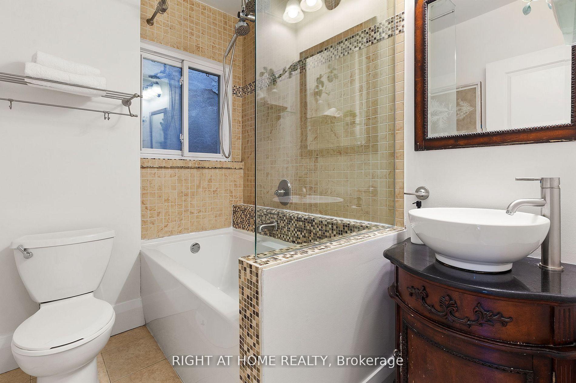 Photo 26 of 50 Iona Avenue, Toronto, East End-Danforth — HOMEH