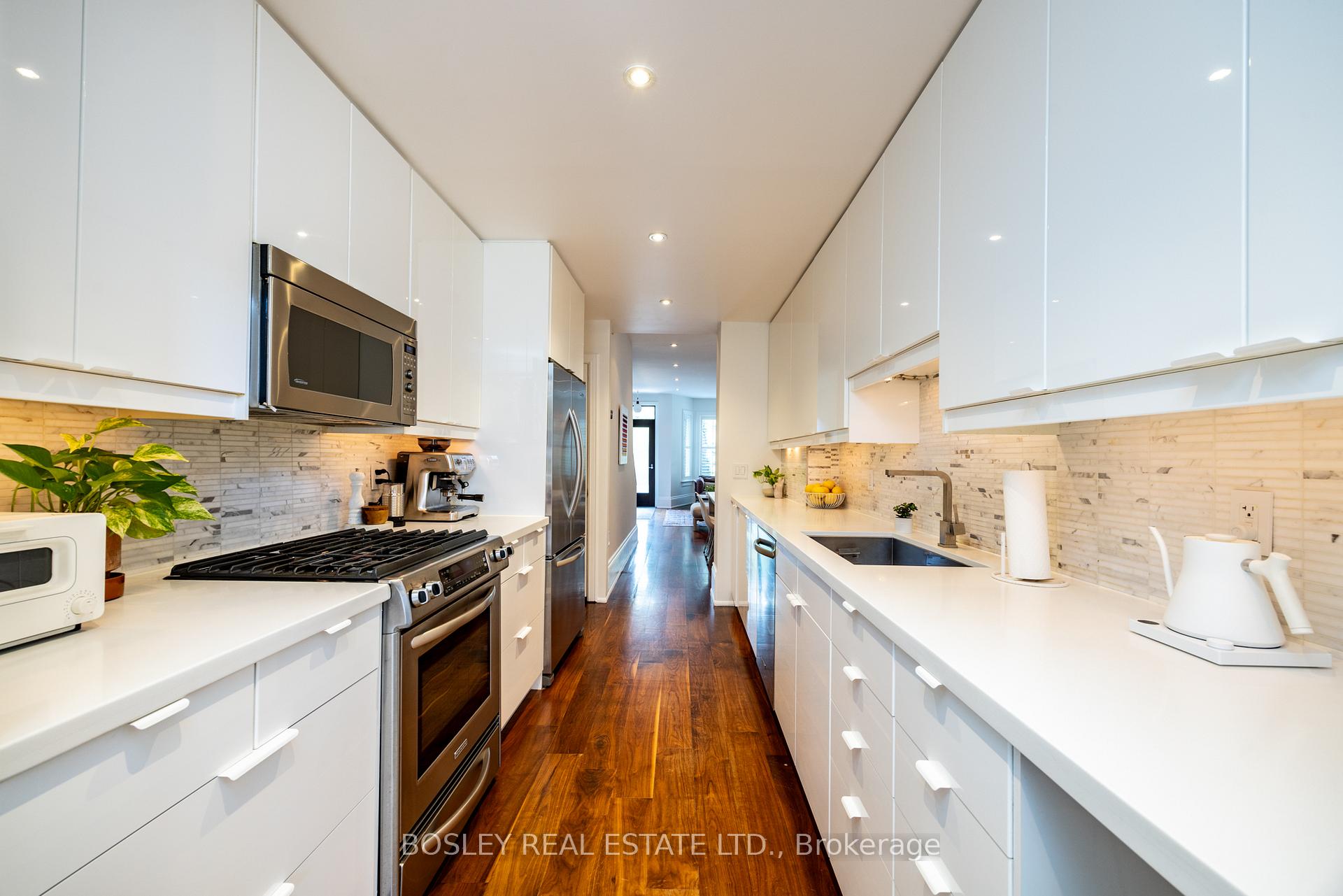 Photo 12 of 122 Spruce Street, Toronto, Cabbagetown-South St. James Town — HOMEH
