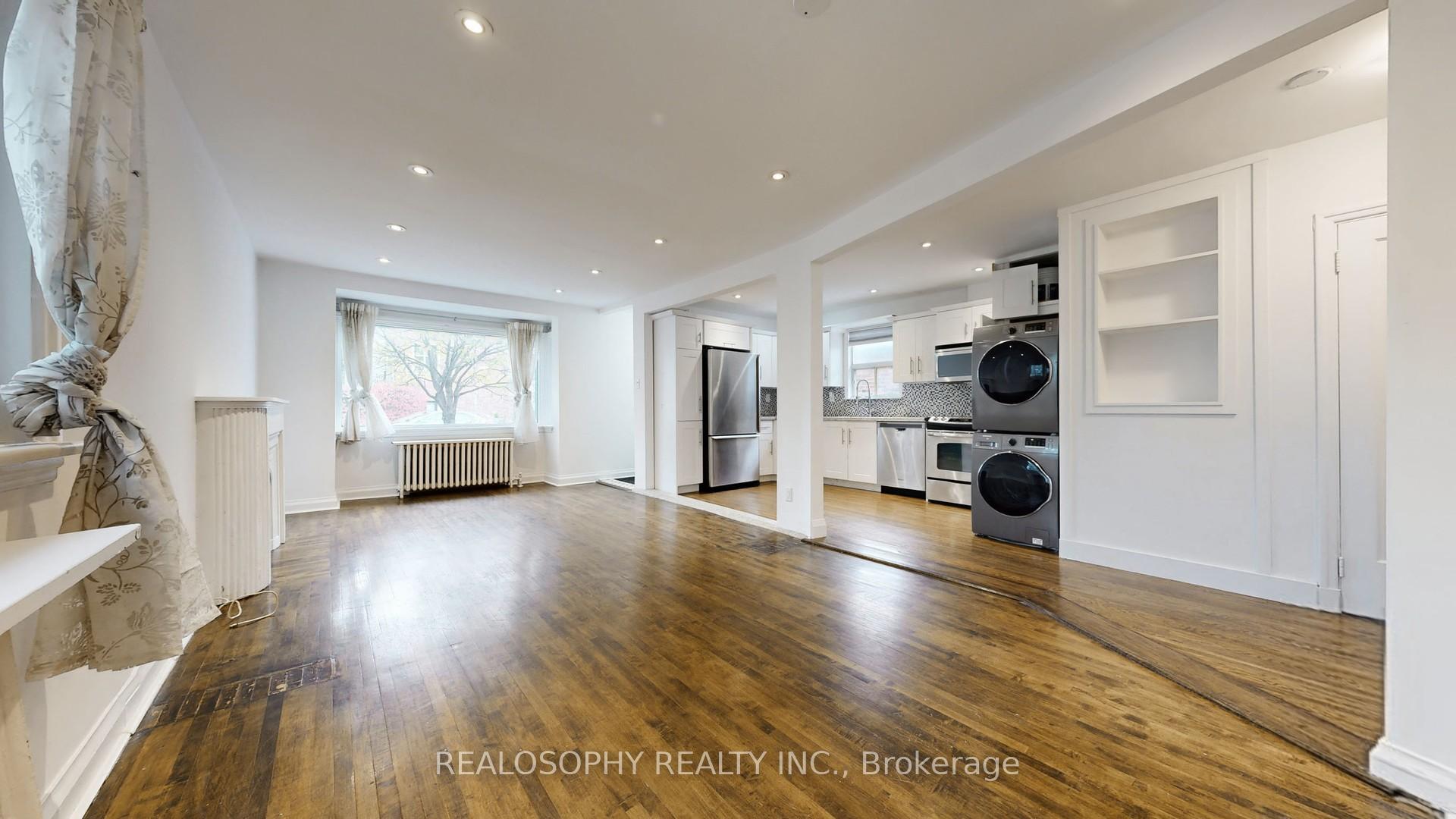Photo 11 of Unit Upper, 827 Kingston Road, Toronto, The Beaches — HOMEH