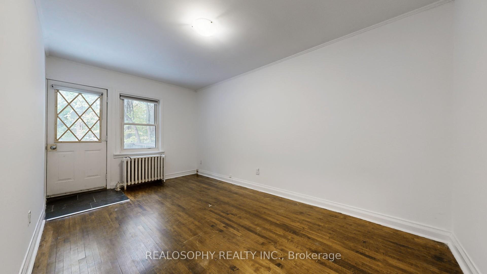 Photo 19 of Unit Upper, 827 Kingston Road, Toronto, The Beaches — HOMEH