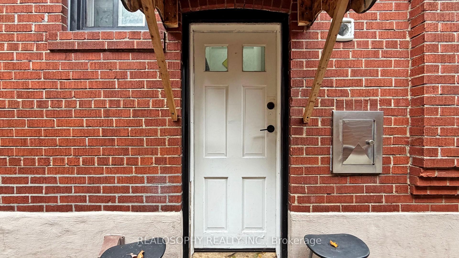 Photo 26 of Unit Upper, 827 Kingston Road, Toronto, The Beaches — HOMEH