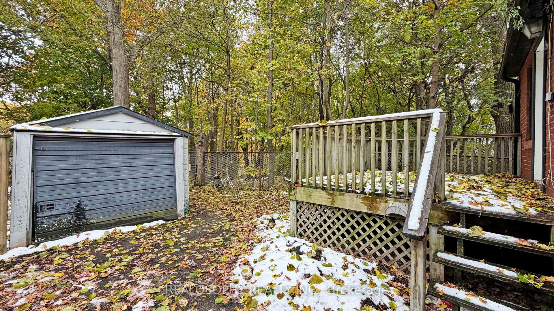 Photo 29 of Unit Upper, 827 Kingston Road, Toronto, The Beaches — HOMEH
