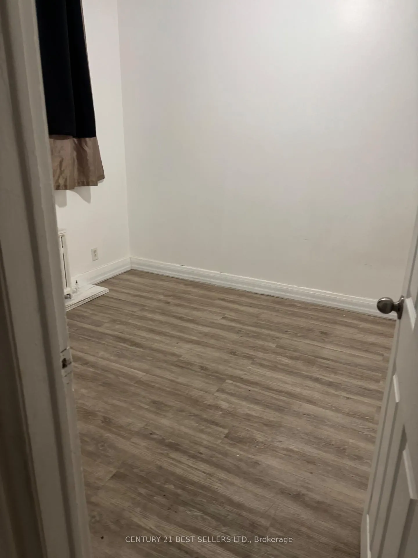 Photo 6 of Unit 204, 990 O'connor Drive, Toronto, O'Connor-Parkview — HOMEH