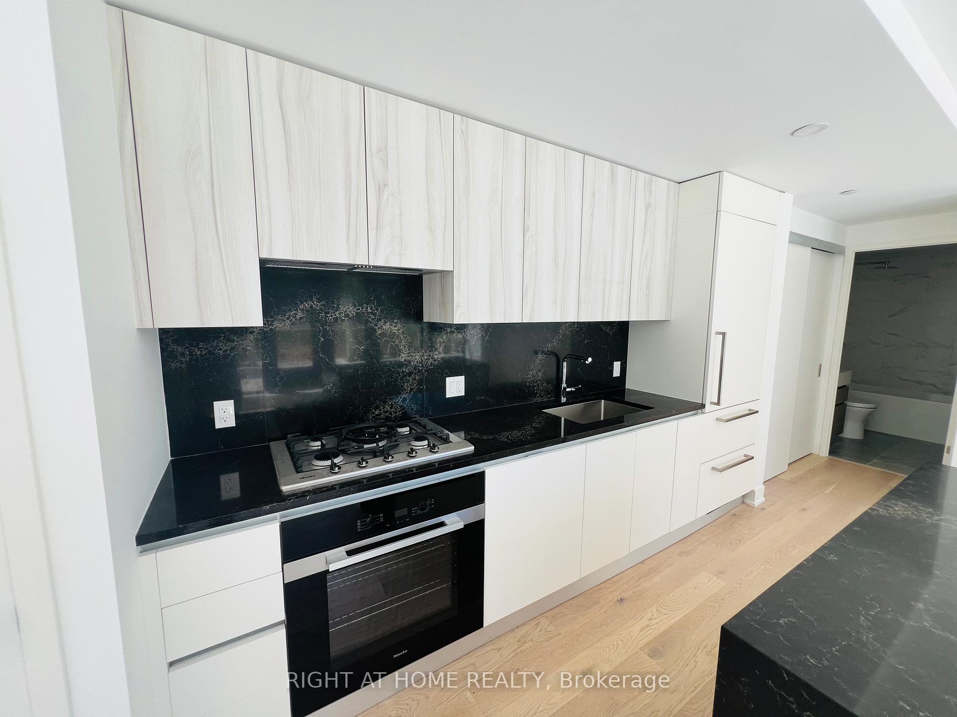 Photo 7 of Unit 101, 200 Keewatin Avenue, Toronto, Mount Pleasant East — HOMEH