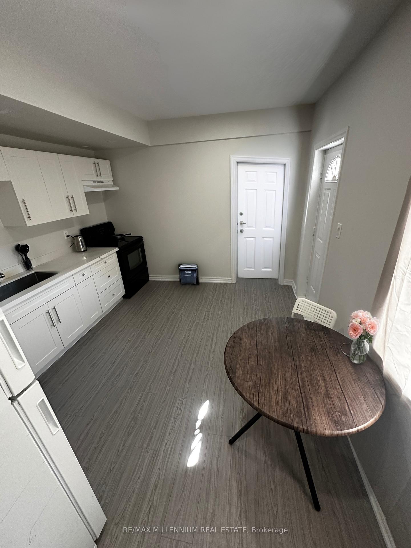 Photo 5 of Unit APT 1- Rm A, 25 Howard Street, Toronto, North St. James Town — HOMEH