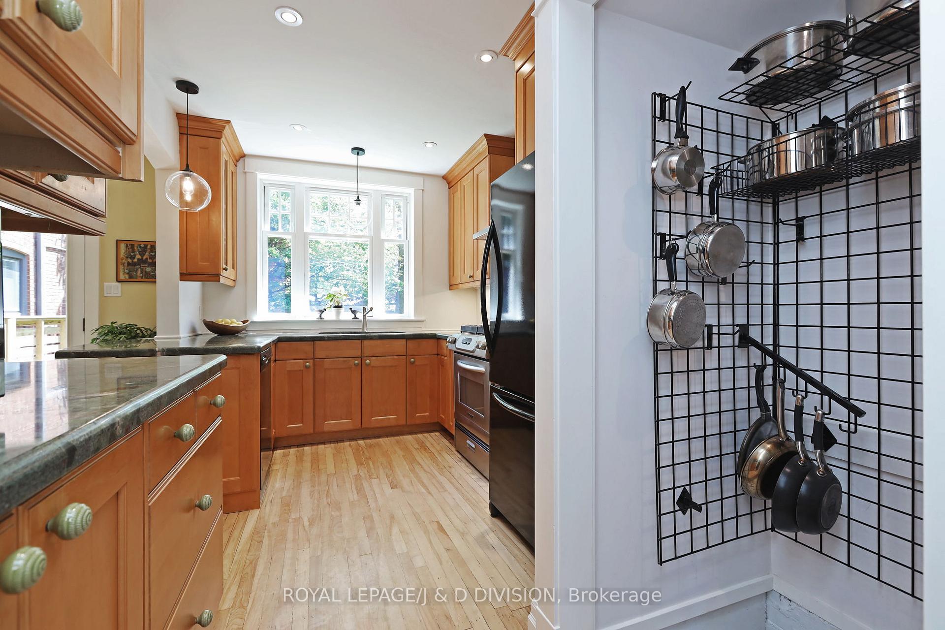 Photo 12 of 39 Tilson Road, Toronto, Mount Pleasant East — HOMEH