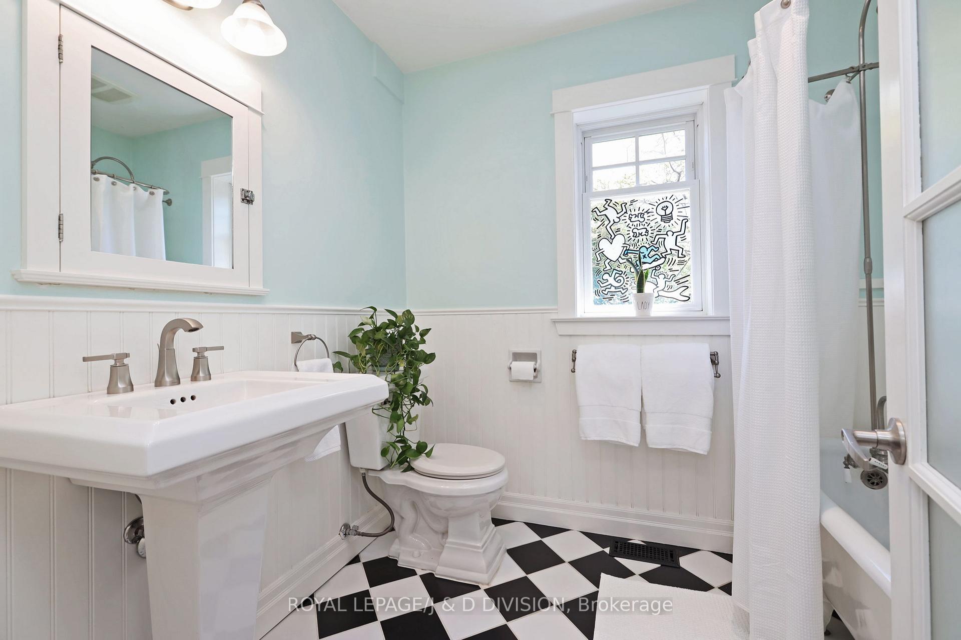 Photo 14 of 39 Tilson Road, Toronto, Mount Pleasant East — HOMEH