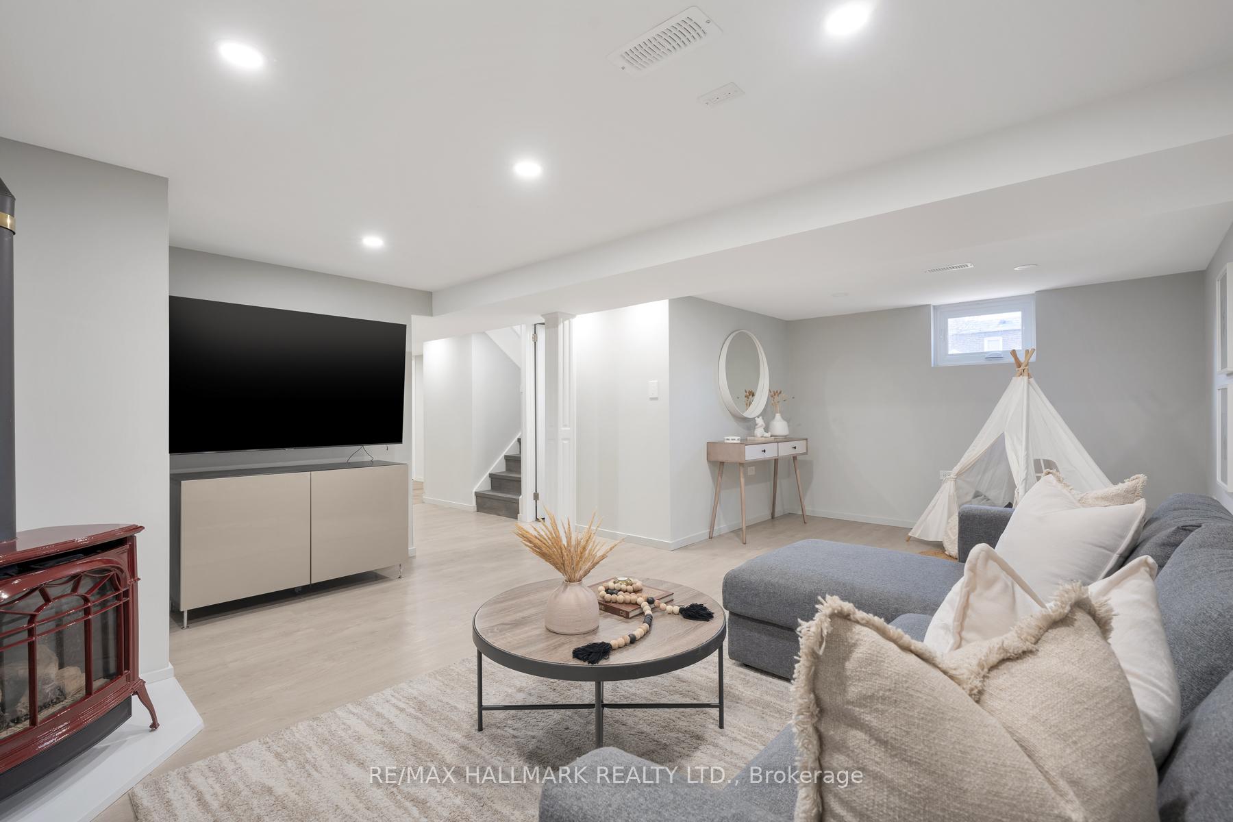 Photo 38 of 446 Mortimer Avenue, Toronto, Danforth Village-East York — HOMEH