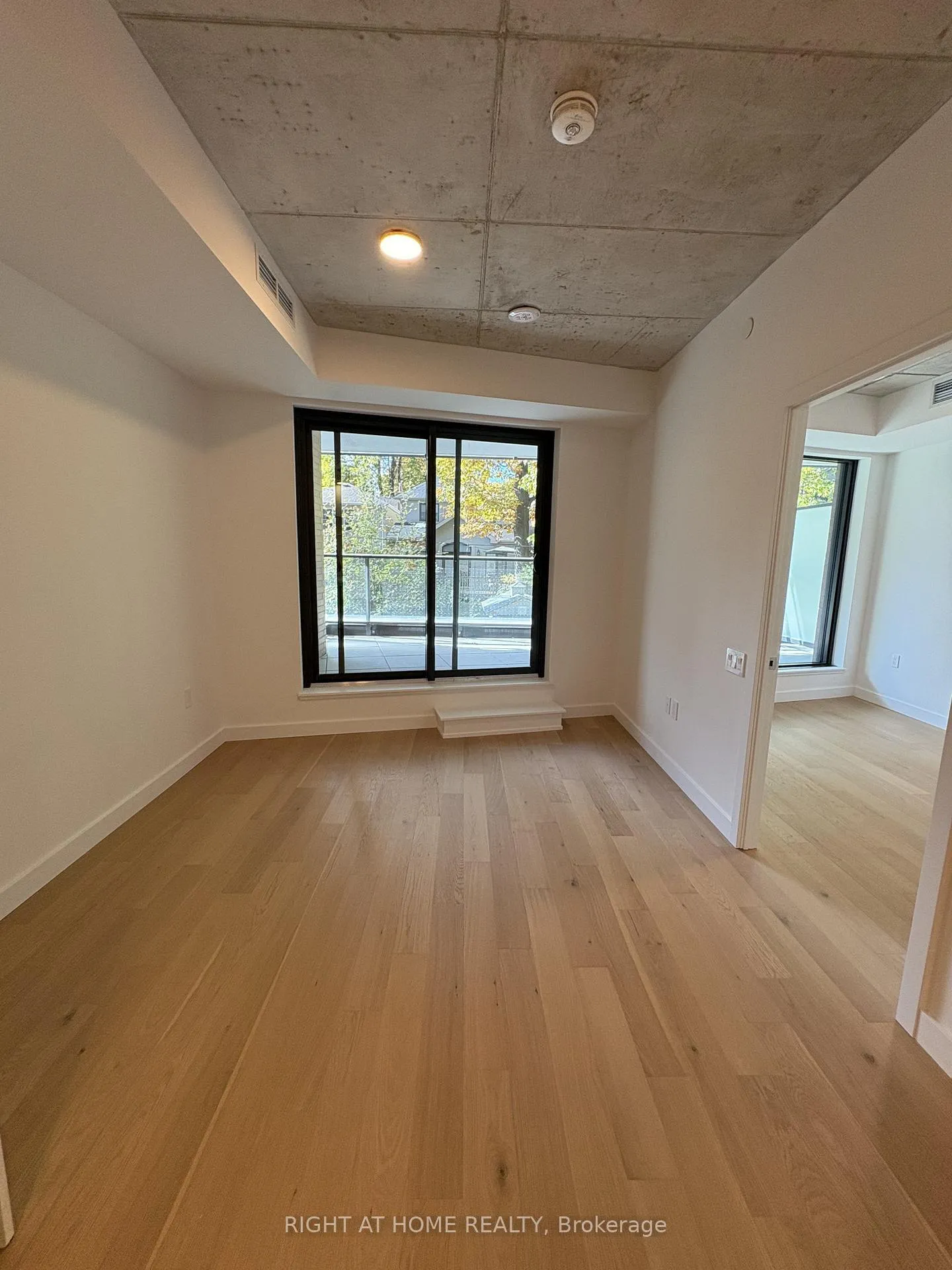 Photo 8 of Unit 210, 1720 Bayview Avenue, Toronto, Mount Pleasant East — HOMEH