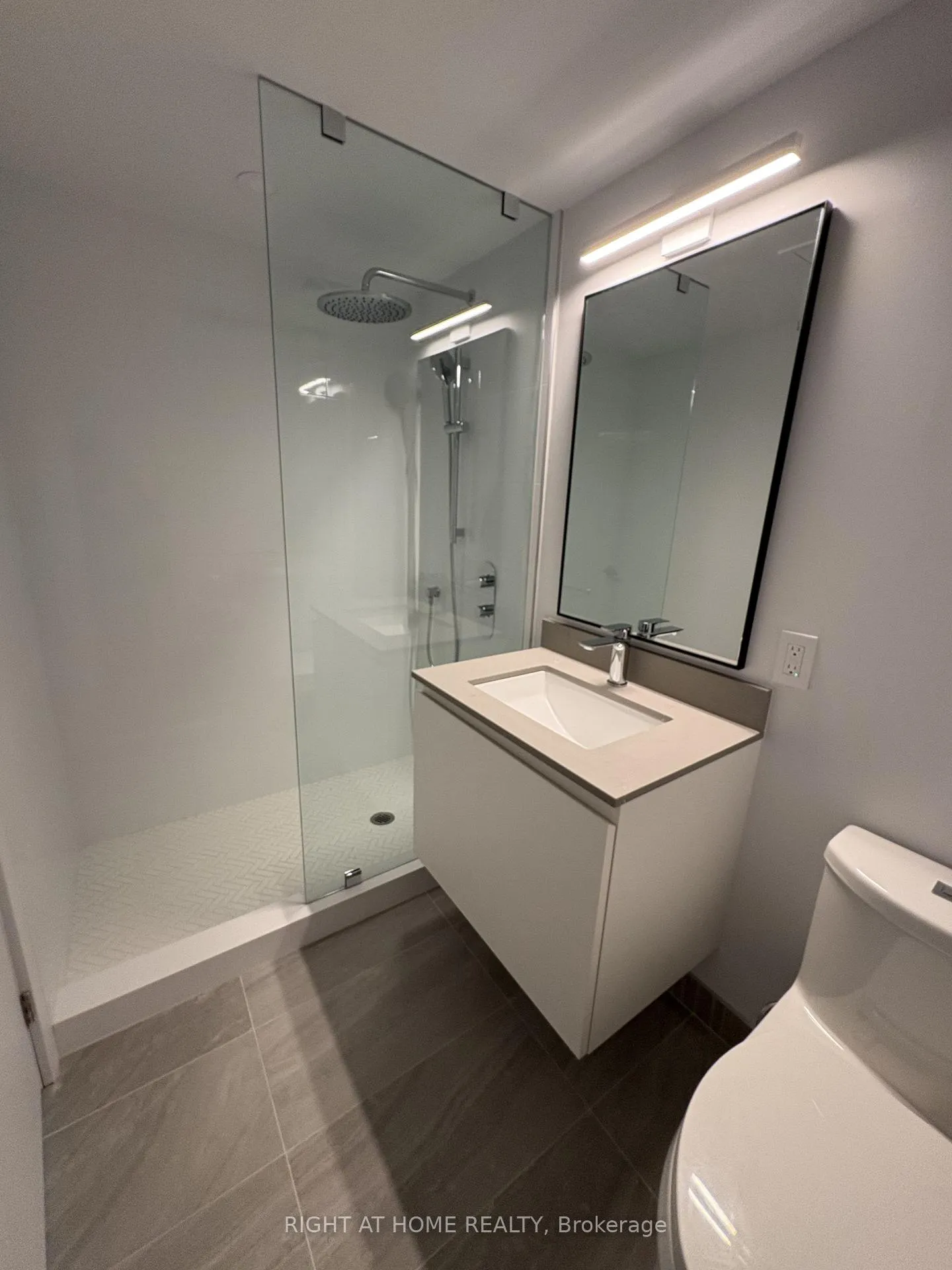 Photo 9 of Unit 210, 1720 Bayview Avenue, Toronto, Mount Pleasant East — HOMEH