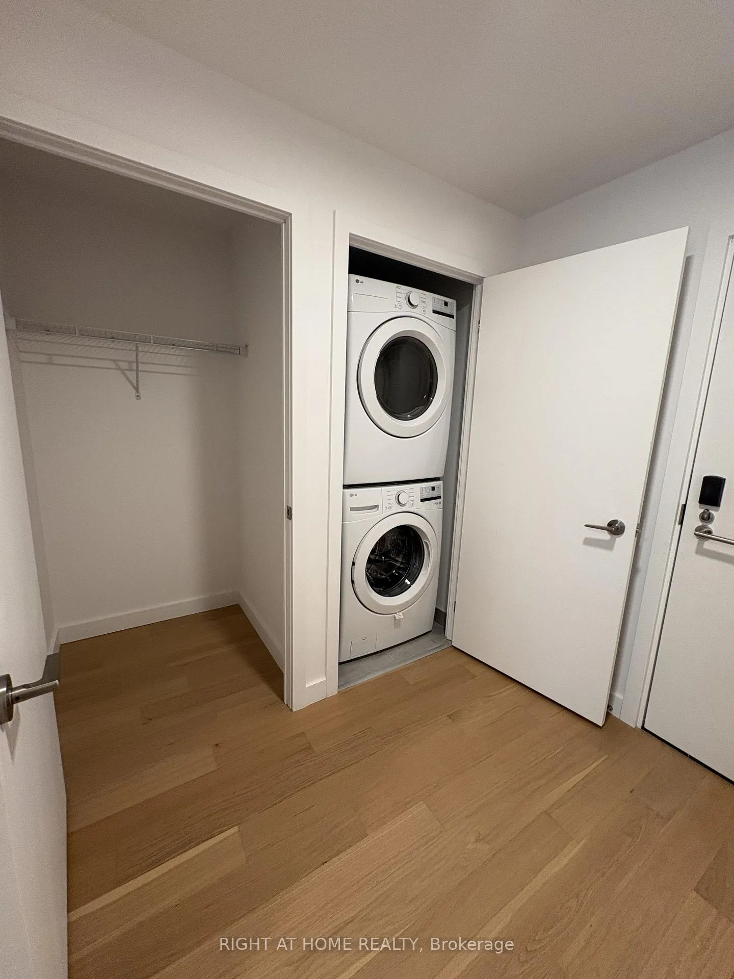 Photo 12 of Unit 210, 1720 Bayview Avenue, Toronto, Mount Pleasant East — HOMEH
