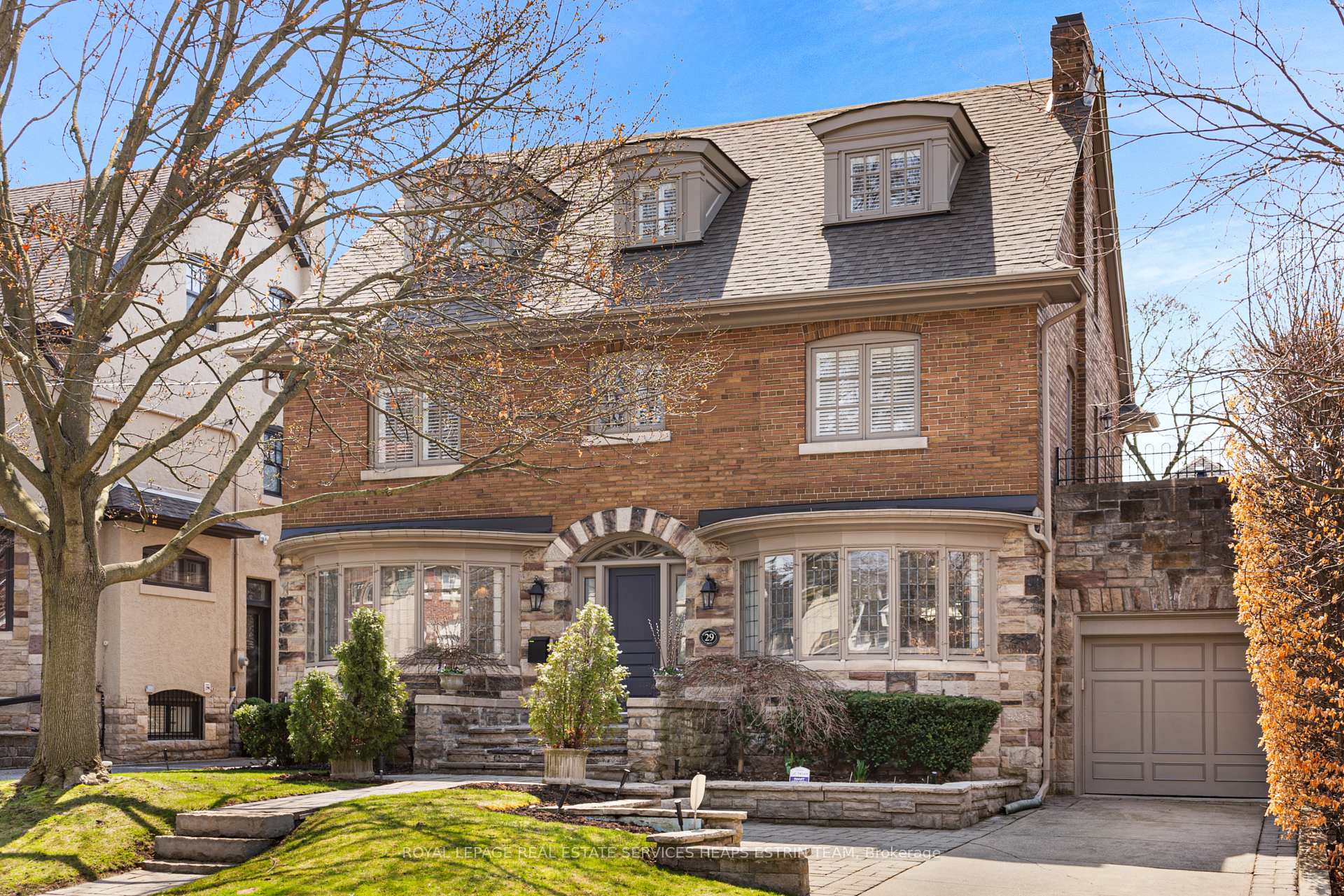 Photo 2 of 29 Rosedale Heights Drive, Toronto, Rosedale-Moore Park — HOMEH