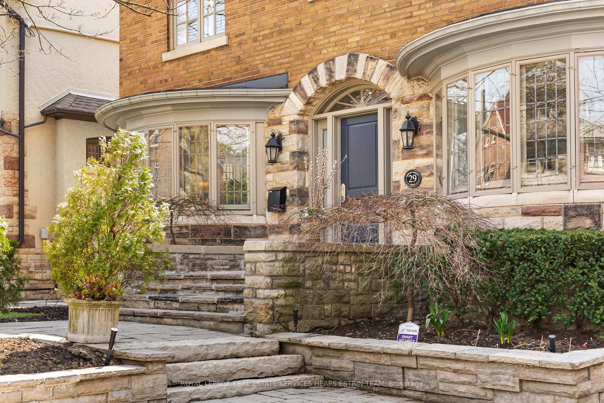 Photo 3 of 29 Rosedale Heights Drive, Toronto, Rosedale-Moore Park — HOMEH