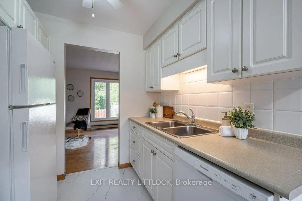 Photo 8 of 2075 Walker Avenue, Peterborough, Ashburnham Ward 4 — HOMEH