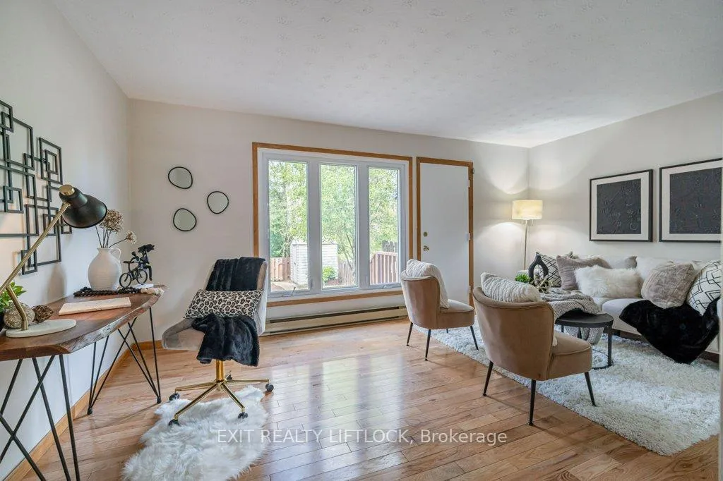 Photo 10 of 2075 Walker Avenue, Peterborough, Ashburnham Ward 4 — HOMEH