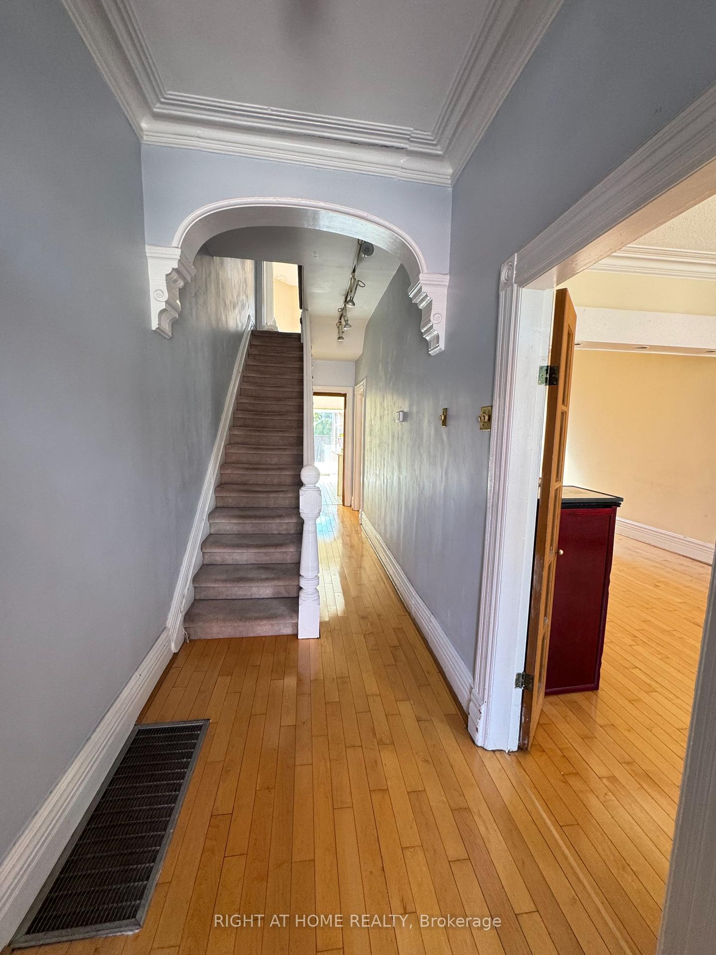 Photo 3 of 755 Gerrard Street E, Toronto, South Riverdale — HOMEH