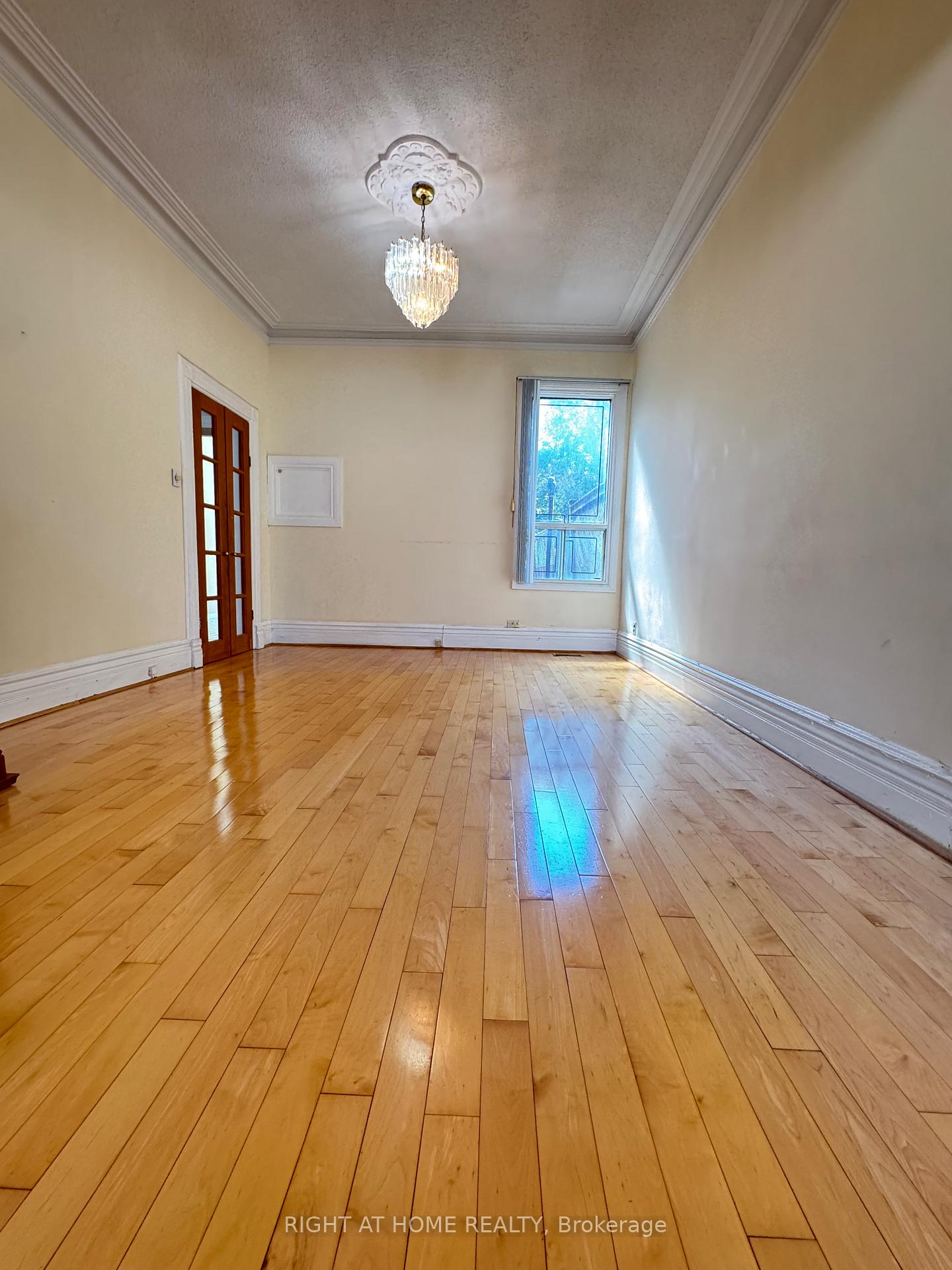 Photo 6 of 755 Gerrard Street E, Toronto, South Riverdale — HOMEH