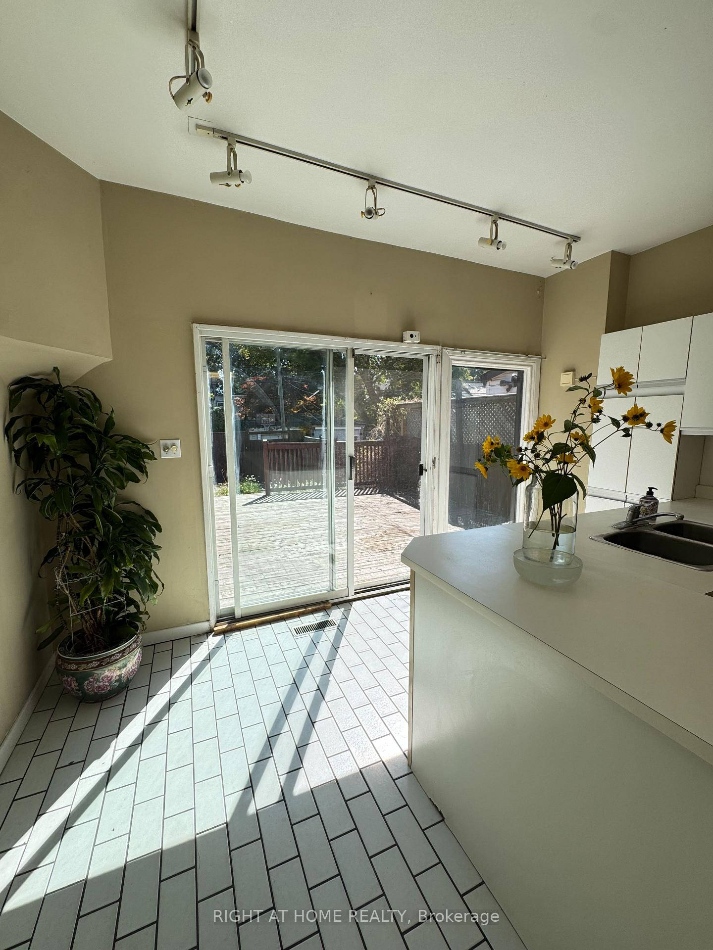Photo 9 of 755 Gerrard Street E, Toronto, South Riverdale — HOMEH