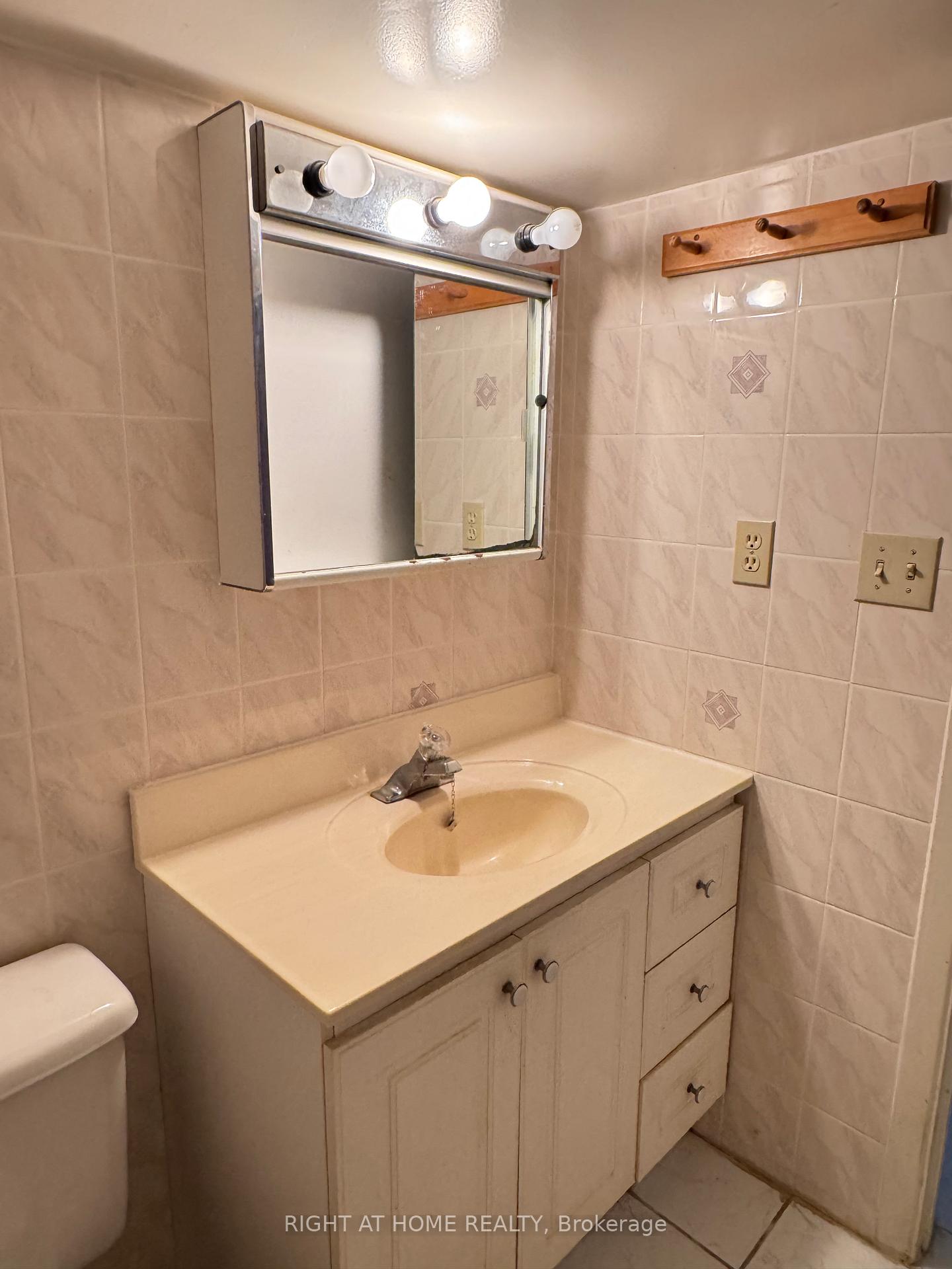 Photo 18 of 755 Gerrard Street E, Toronto, South Riverdale — HOMEH
