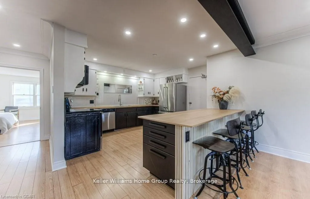 Photo 11 of Unit 16A, 1085 Queens Boulevard, Kitchener — HOMEH