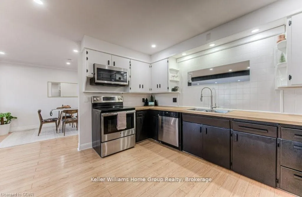 Photo 13 of Unit 16A, 1085 Queens Boulevard, Kitchener — HOMEH