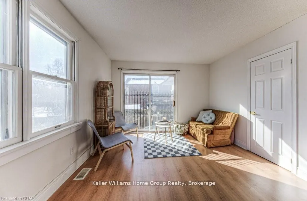 Photo 17 of Unit 16A, 1085 Queens Boulevard, Kitchener — HOMEH