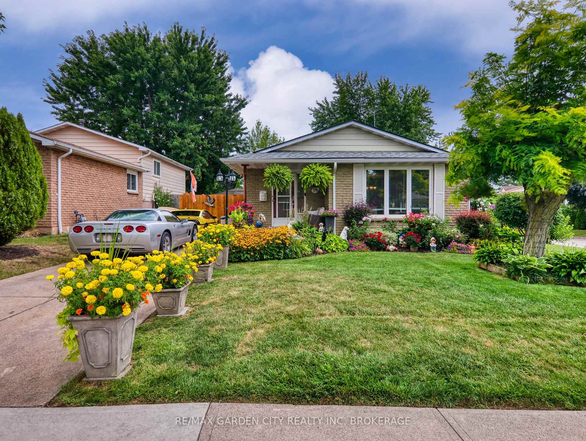 Photo 2 of 196 Keefer Road, Thorold, Confederation Heights — HOMEH