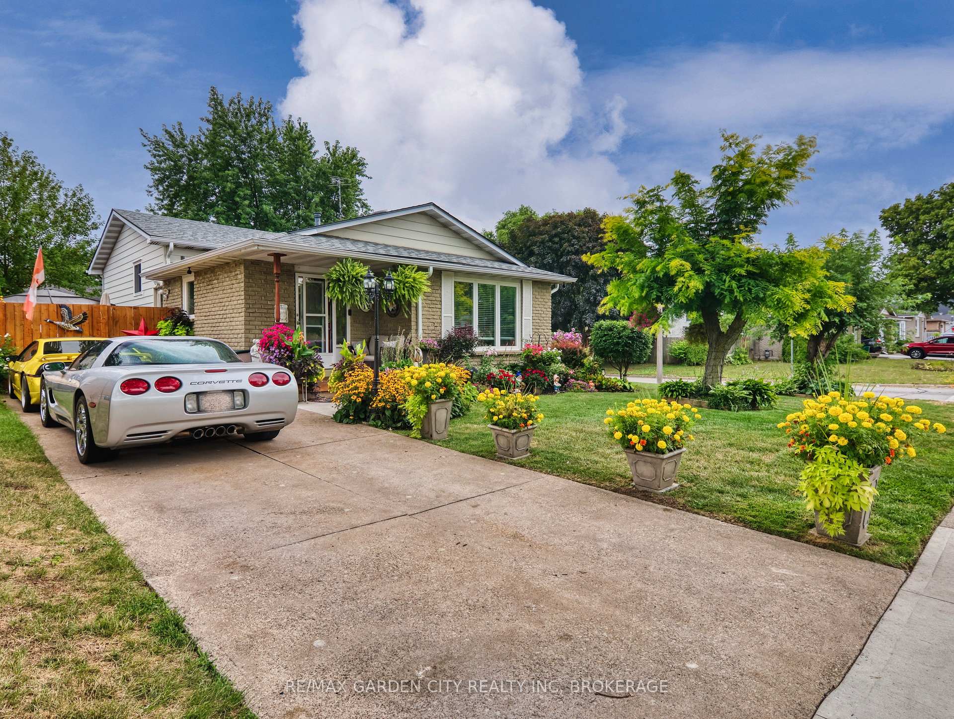Photo 3 of 196 Keefer Road, Thorold, Confederation Heights — HOMEH