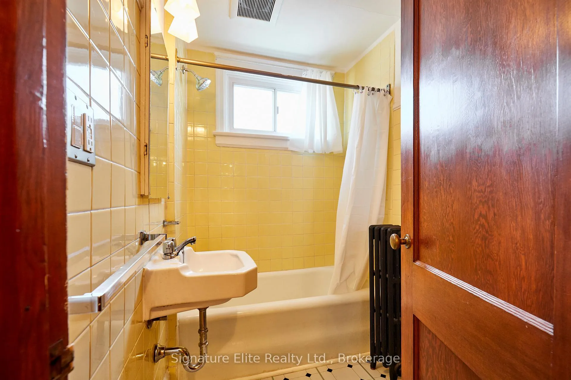 Photo 17 of Unit Main, 23 Hammersmith Avenue, Toronto, The Beaches — HOMEH