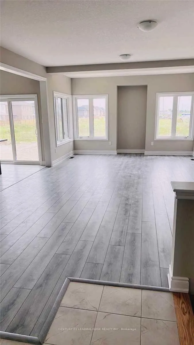 Photo 2 of 124 Sunset Way, Thorold, Rolling Meadows — HOMEH
