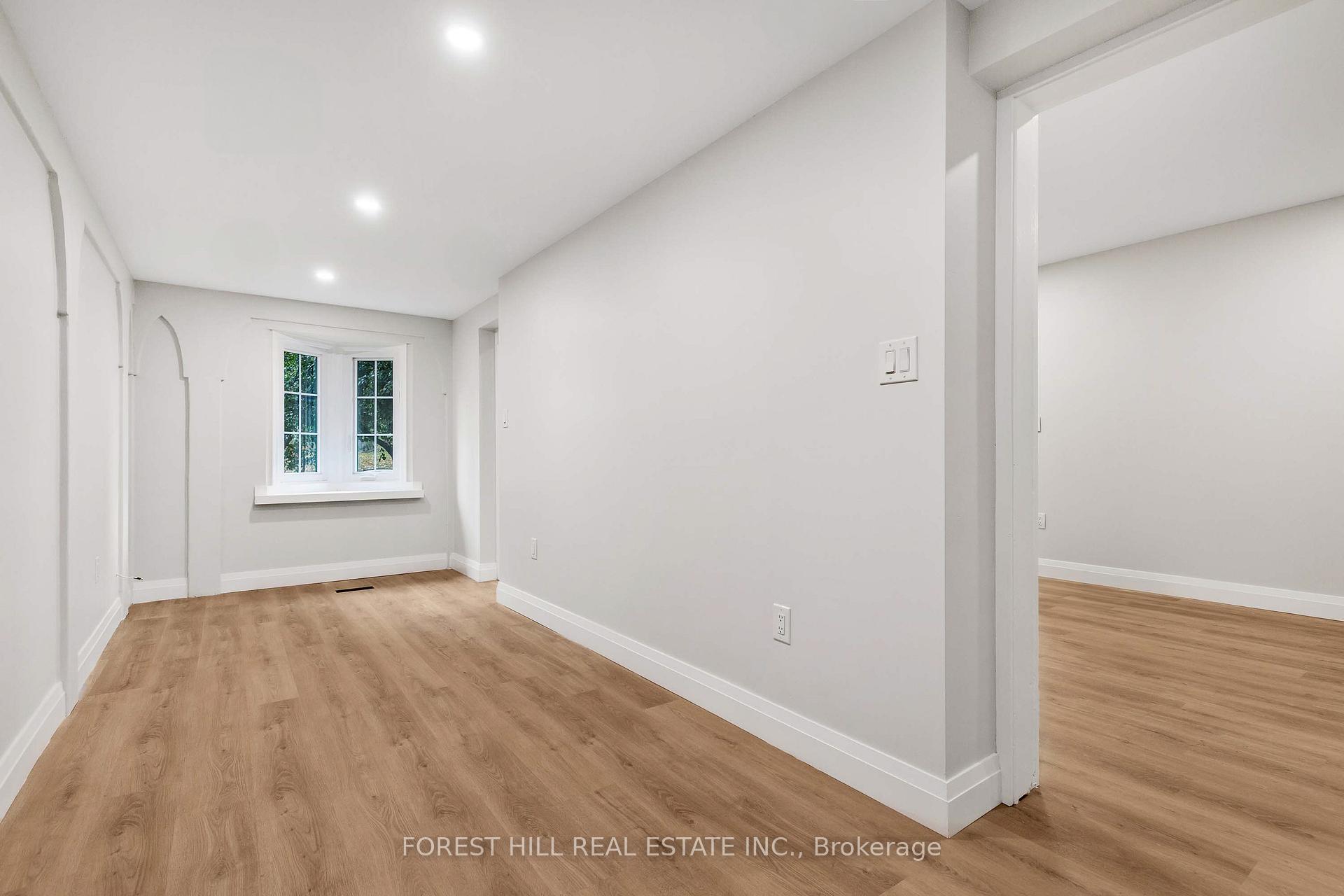 Photo 7 of Unit Upper, 116 Manor Road E, Toronto, Mount Pleasant West — HOMEH
