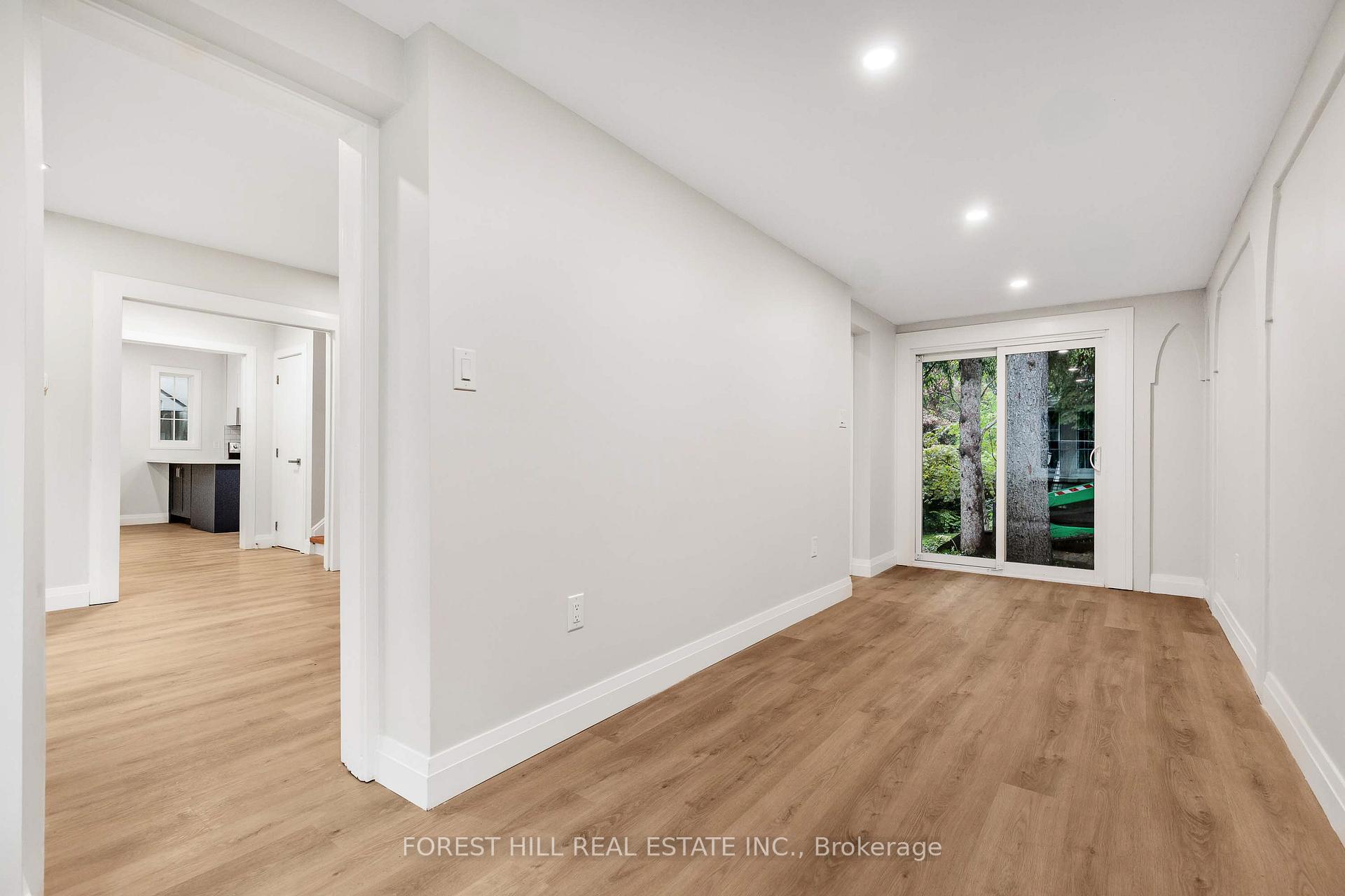 Photo 8 of Unit Upper, 116 Manor Road E, Toronto, Mount Pleasant West — HOMEH