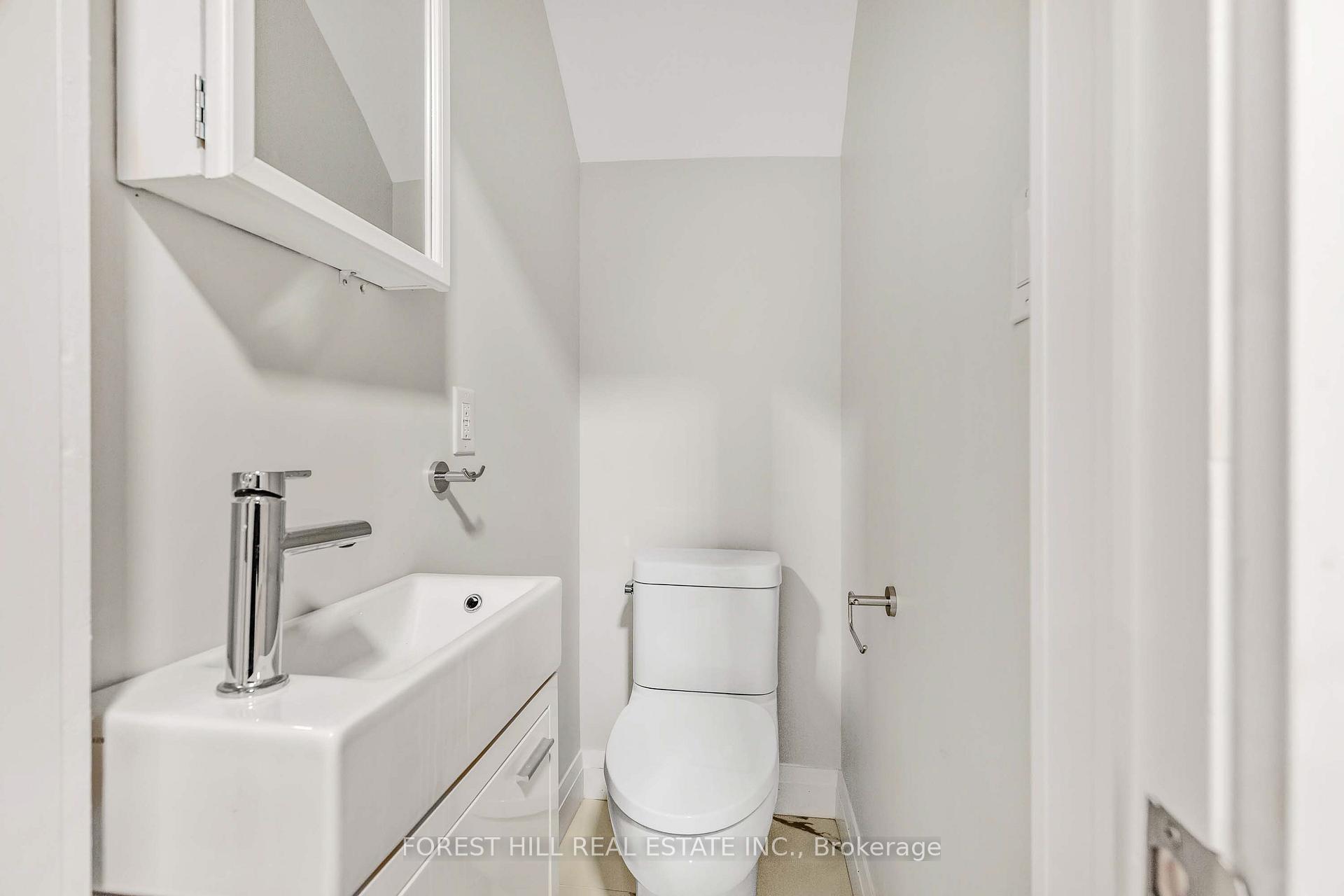 Photo 23 of Unit Upper, 116 Manor Road E, Toronto, Mount Pleasant West — HOMEH