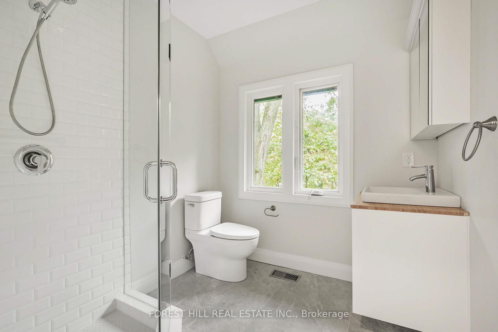 Photo 25 of Unit Upper, 116 Manor Road E, Toronto, Mount Pleasant West — HOMEH