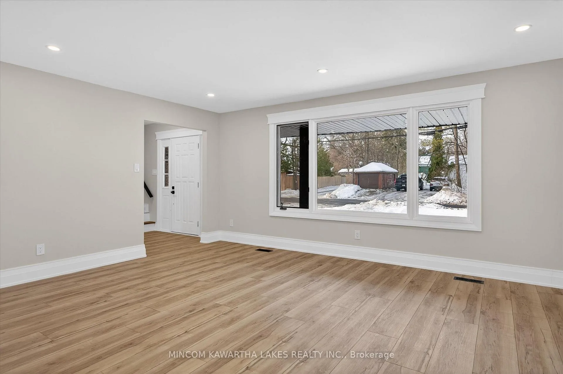 Photo 6 of 1320 Albertus Avenue, Peterborough, Town Ward 3 — HOMEH
