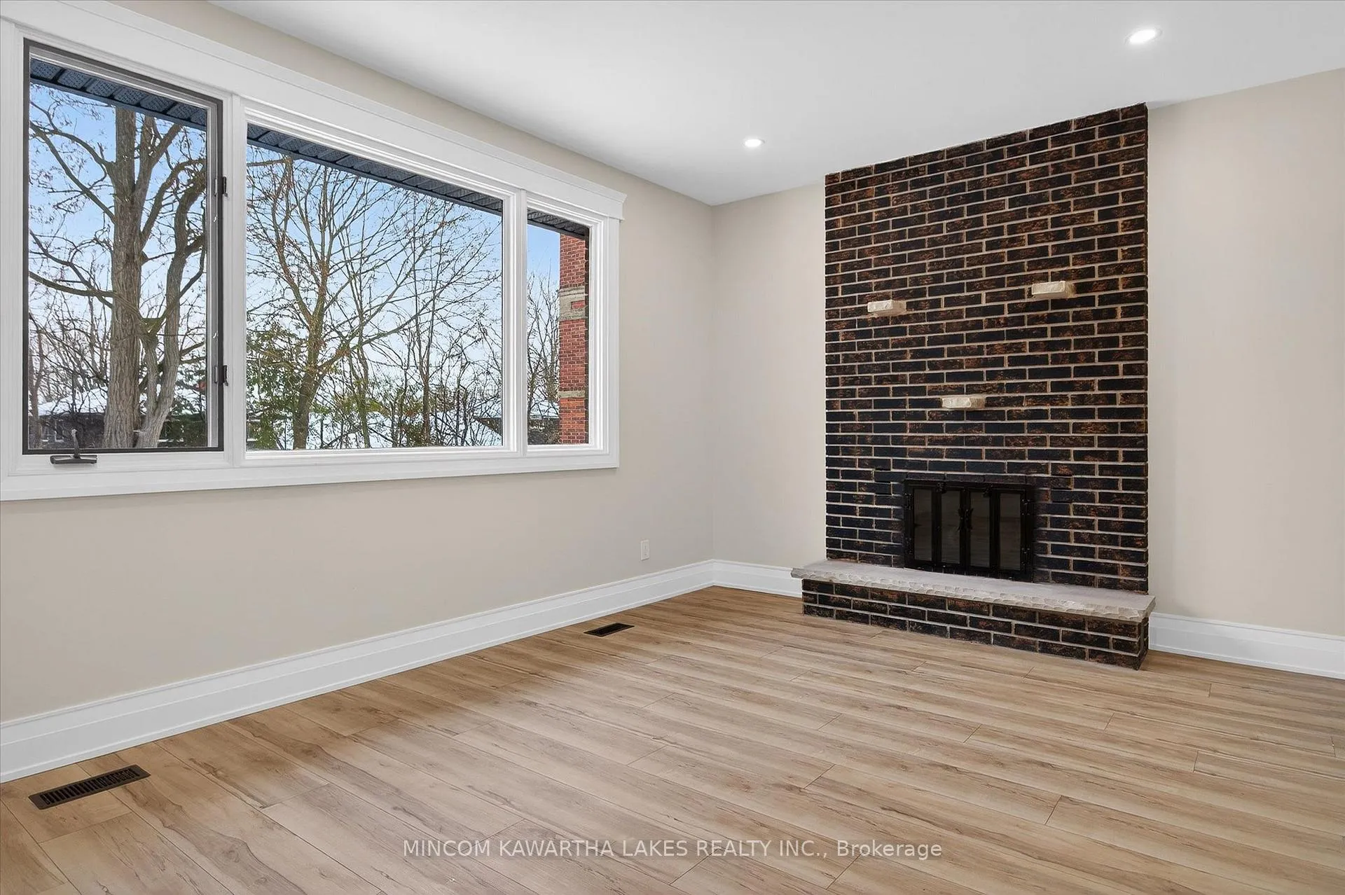 Photo 24 of 1320 Albertus Avenue, Peterborough, Town Ward 3 — HOMEH