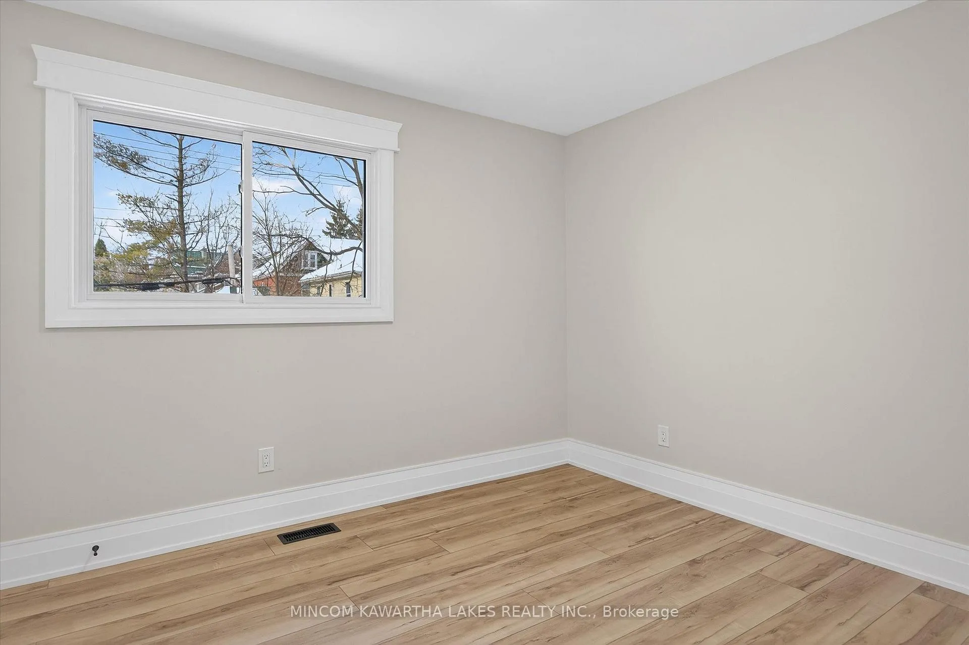 Photo 34 of 1320 Albertus Avenue, Peterborough, Town Ward 3 — HOMEH