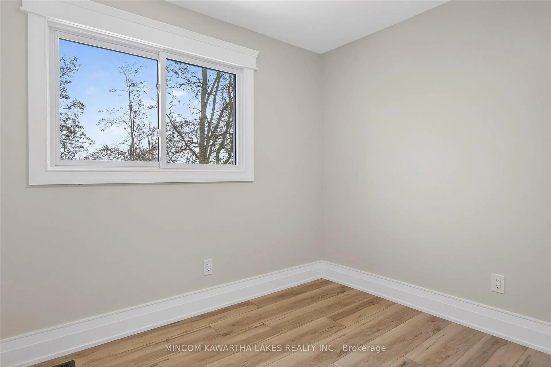 Photo 39 of 1320 Albertus Avenue, Peterborough, Town Ward 3 — HOMEH