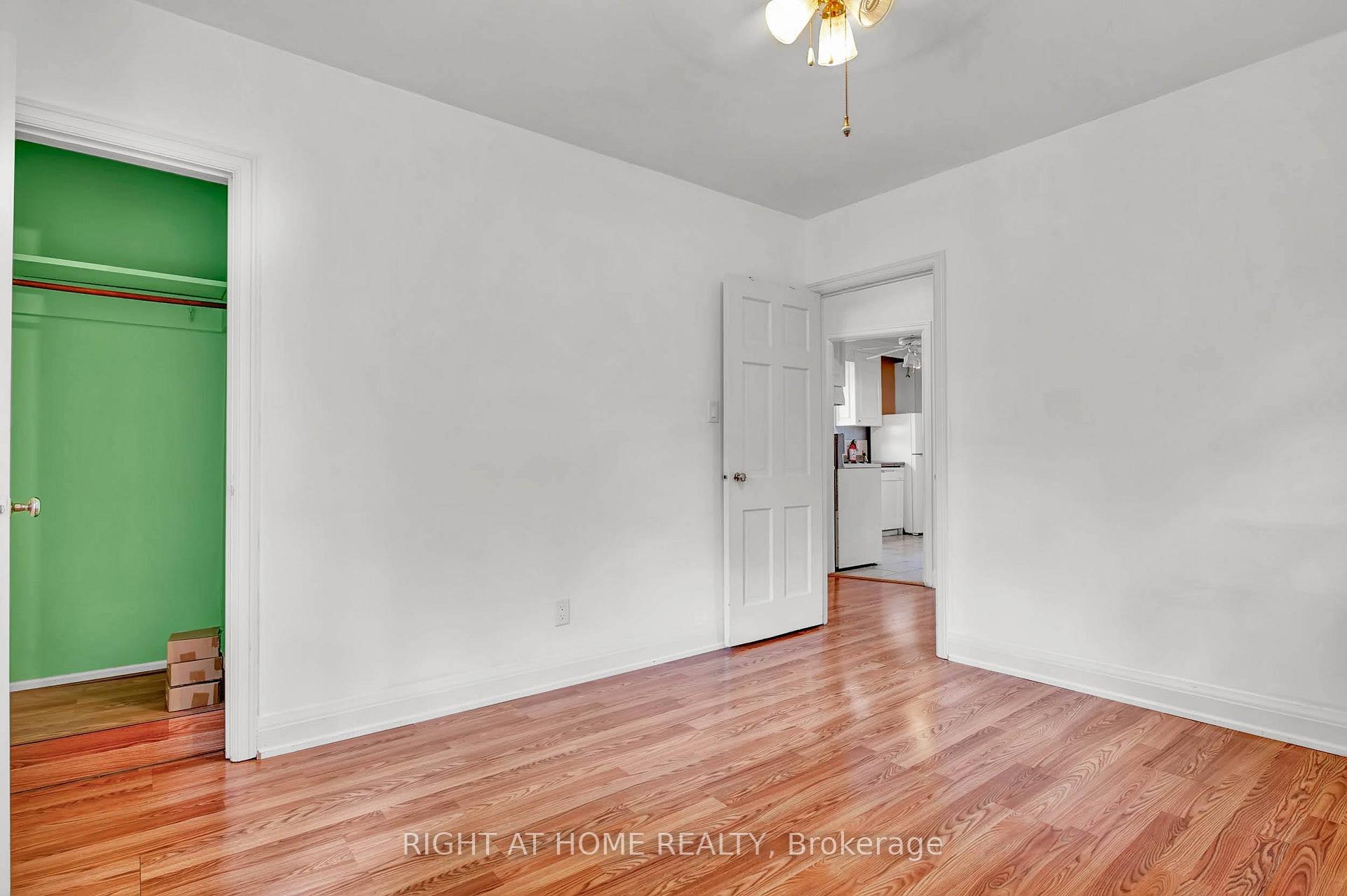 Photo 10 of 724 Eglinton Avenue E, Toronto, Leaside — HOMEH