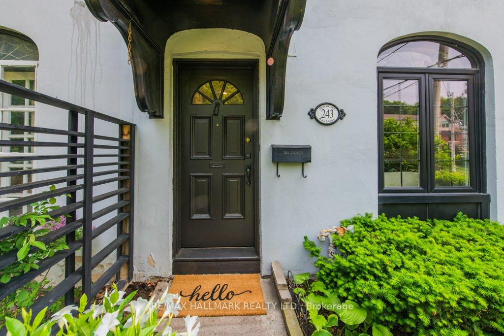 Photo 2 of 243 Sheldrake Boulevard, Toronto, Mount Pleasant East — HOMEH