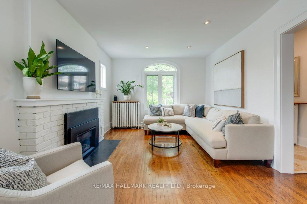 Photo 5 of 243 Sheldrake Boulevard, Toronto, Mount Pleasant East — HOMEH