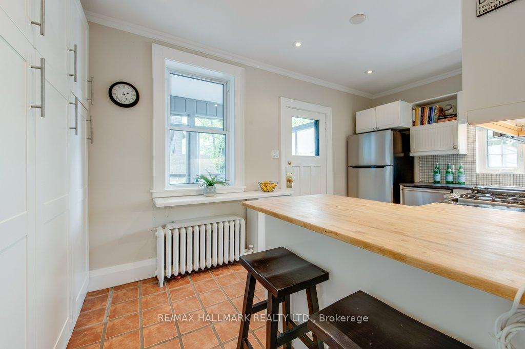 Photo 12 of 243 Sheldrake Boulevard, Toronto, Mount Pleasant East — HOMEH