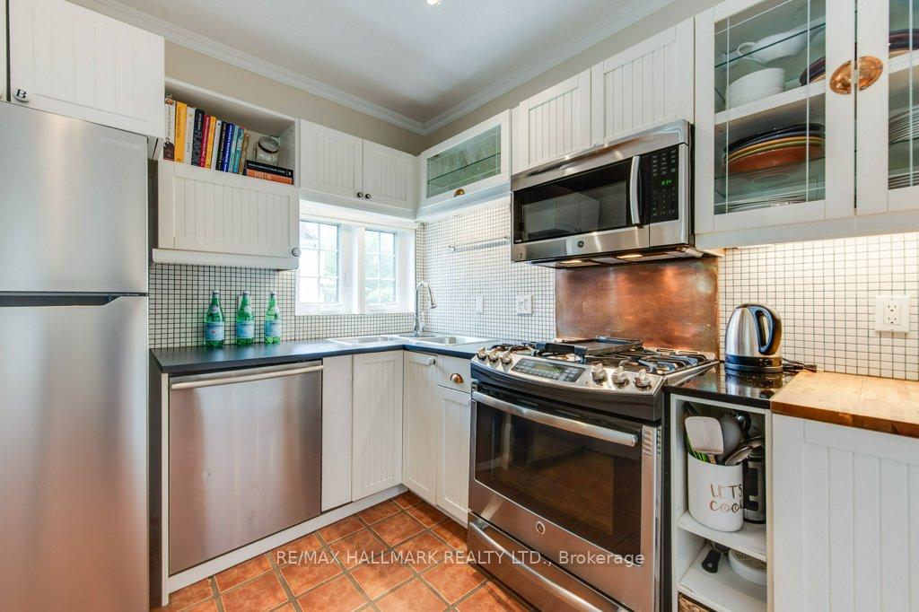 Photo 15 of 243 Sheldrake Boulevard, Toronto, Mount Pleasant East — HOMEH