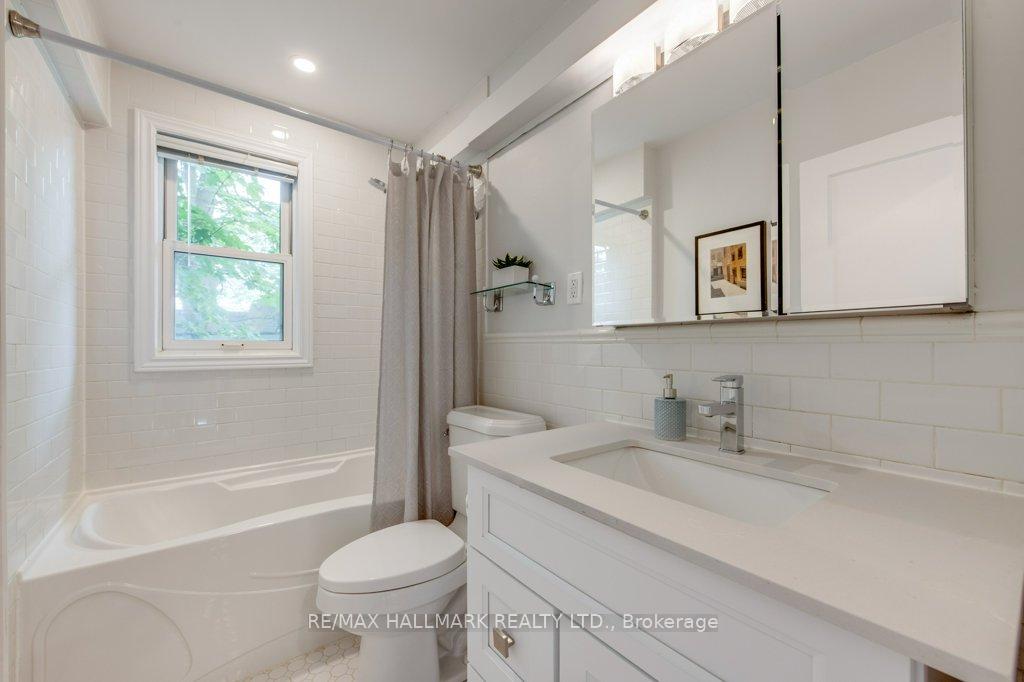 Photo 19 of 243 Sheldrake Boulevard, Toronto, Mount Pleasant East — HOMEH