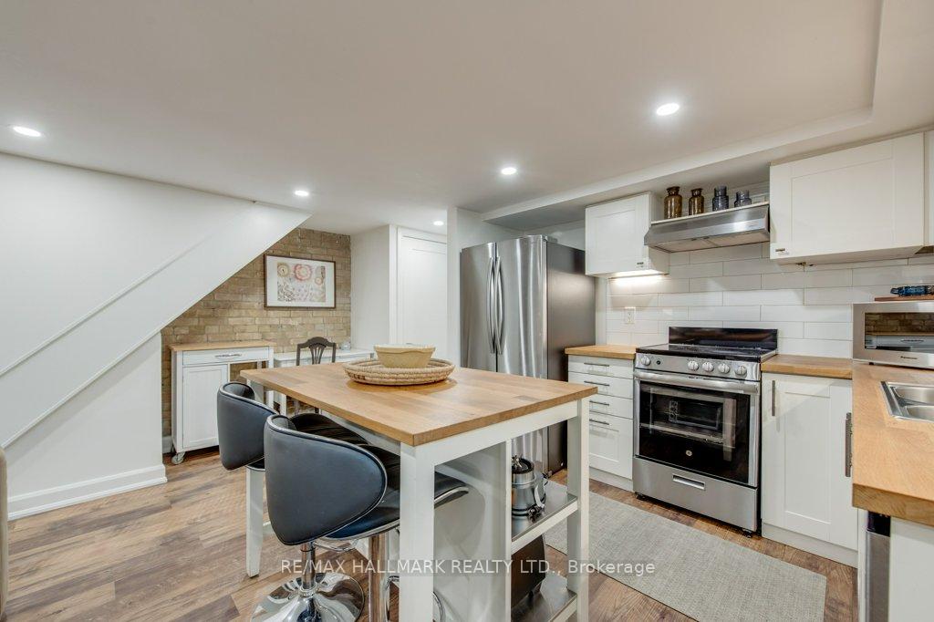 Photo 37 of 243 Sheldrake Boulevard, Toronto, Mount Pleasant East — HOMEH