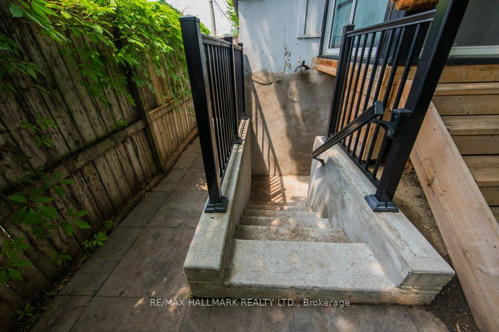 Photo 41 of 243 Sheldrake Boulevard, Toronto, Mount Pleasant East — HOMEH