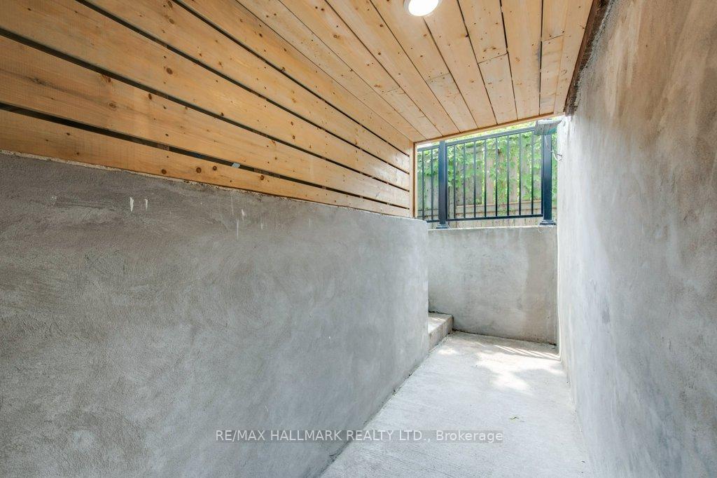 Photo 42 of 243 Sheldrake Boulevard, Toronto, Mount Pleasant East — HOMEH