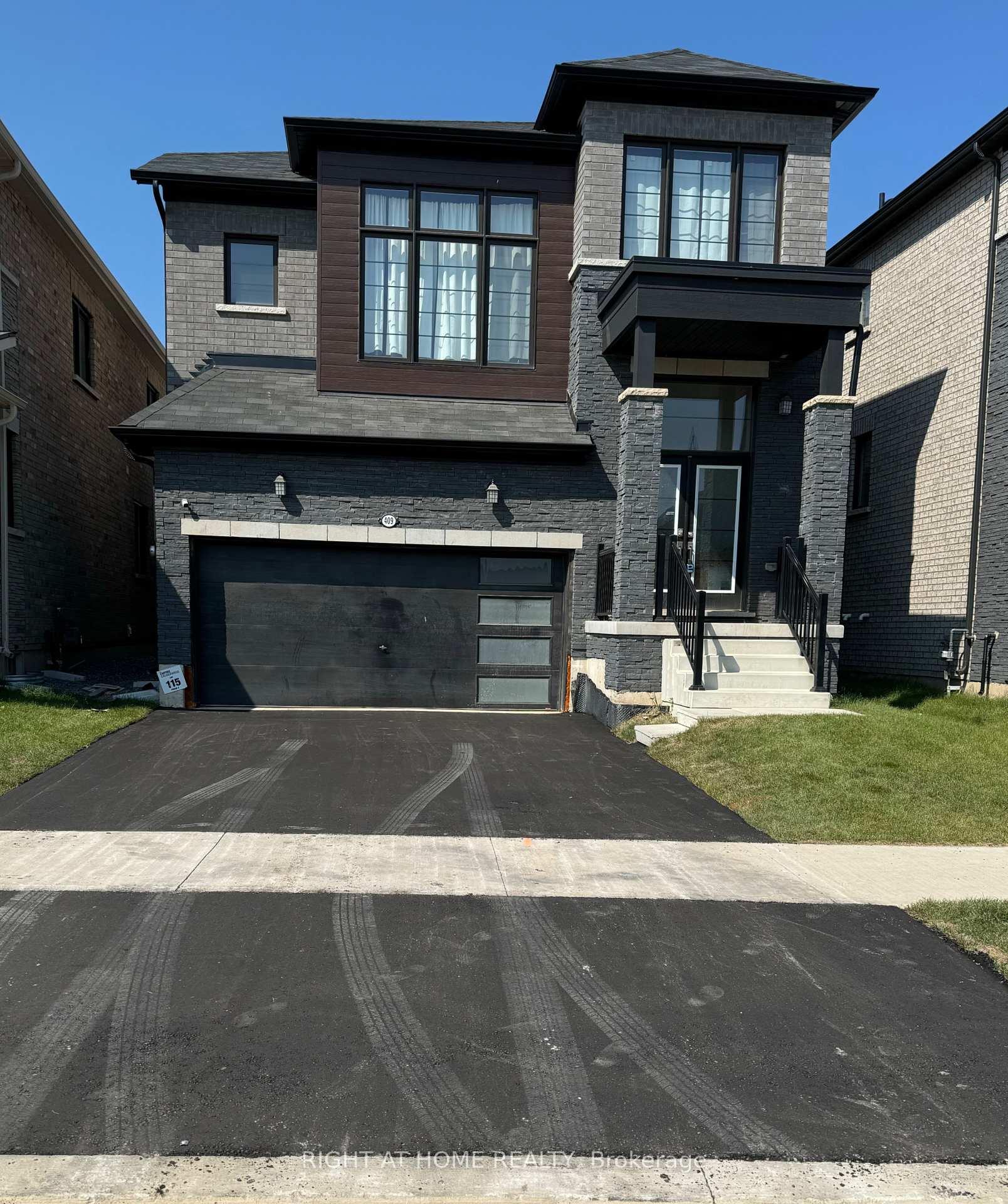 Photo 1 of 409 Barker Parkway, Thorold, Rolling Meadows — HOMEH