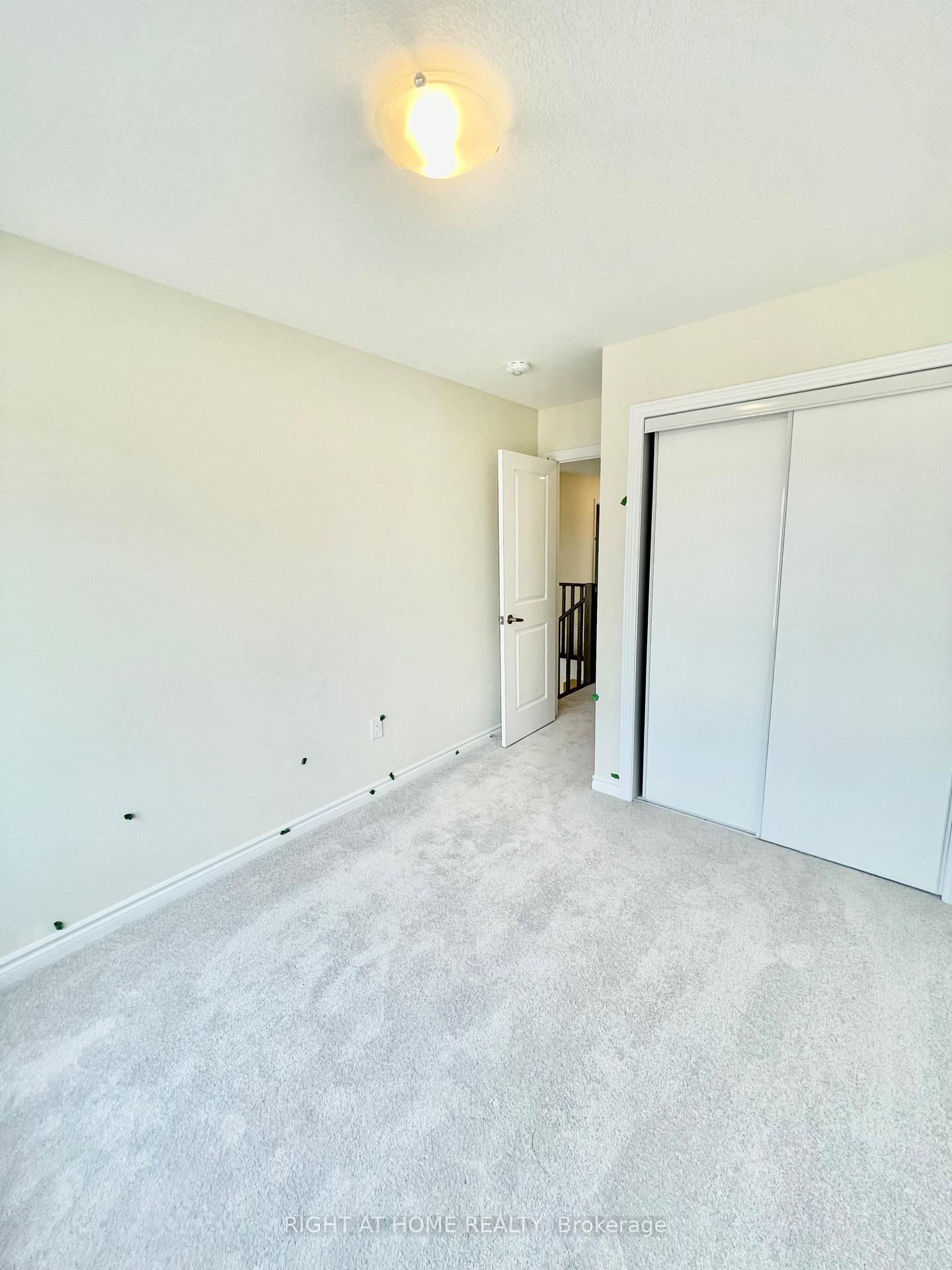 Photo 20 of 409 Barker Parkway, Thorold, Rolling Meadows — HOMEH
